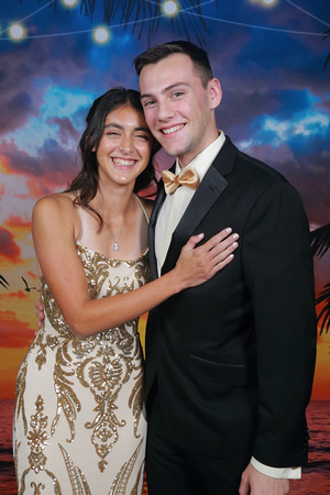 Sickles High Prom 2024 Sunset Backdrop by Firefly Event Photography (19)
