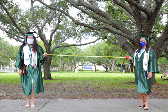 St. Pete High School Graduate Session North Straub Park by Firefly Event Photography 2020  (9)