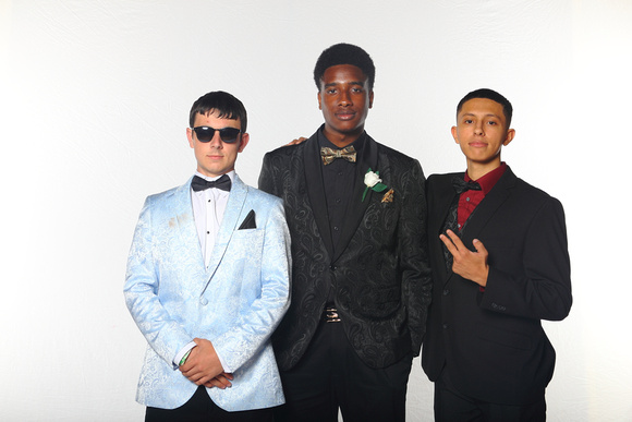 St. Pete High Prom 2023 White Backdrop A by Firefly Event Photography (483)