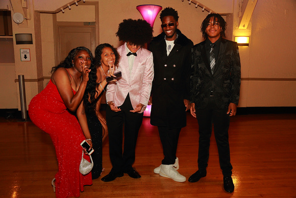 St. Pete High Prom 2023 Candid Iamges by Firefly Event Photography (29)
