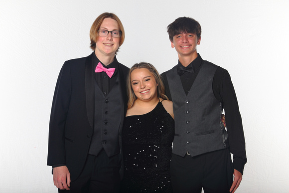 St. Pete High Prom 2023 White Backdrop A by Firefly Event Photography (407)