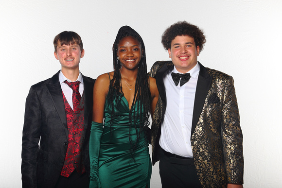 St. Pete High Prom 2023 White Backdrop A by Firefly Event Photography (373)