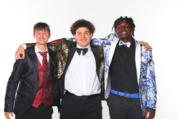 St. Pete High Prom 2023 White Backdrop A by Firefly Event Photography (50)