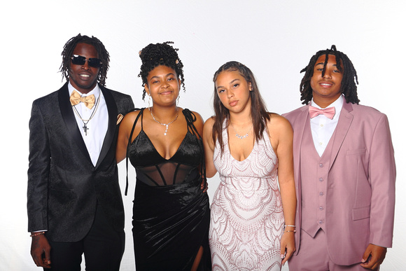 St. Pete High Prom 2023 White Backdrop A by Firefly Event Photography (295)