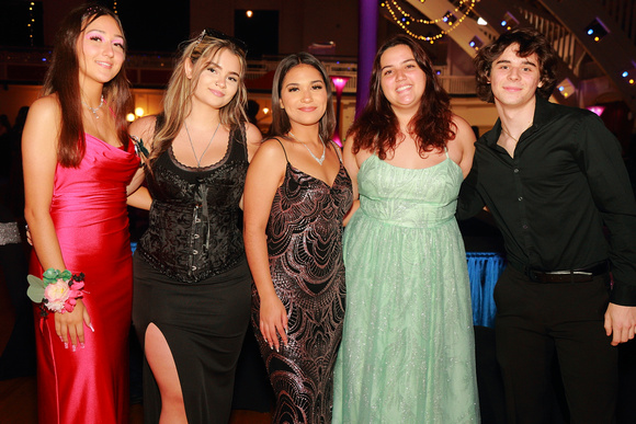 St. Pete High Prom 2023 Candid Iamges by Firefly Event Photography (112)