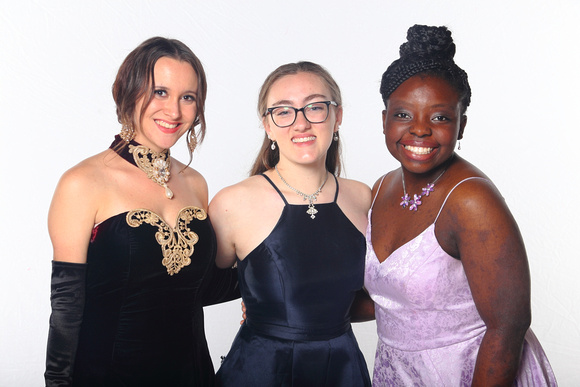 St. Pete High Prom 2023 White Backdrop A by Firefly Event Photography (309)