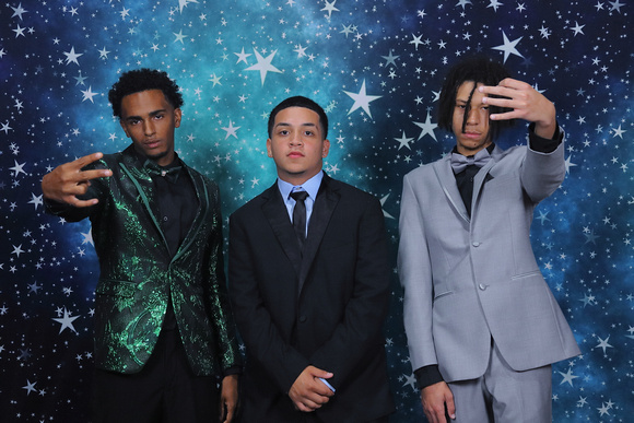 St. Pete High Prom 2024 Star Backdrop by Firefly Event Photography (42)