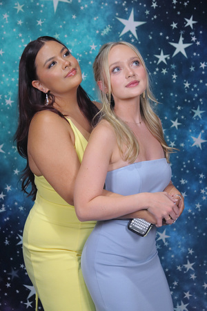 St. Pete High Prom 2024 Star Backdrop by Firefly Event Photography (56)