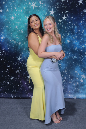 St. Pete High Prom 2024 Star Backdrop by Firefly Event Photography (55)