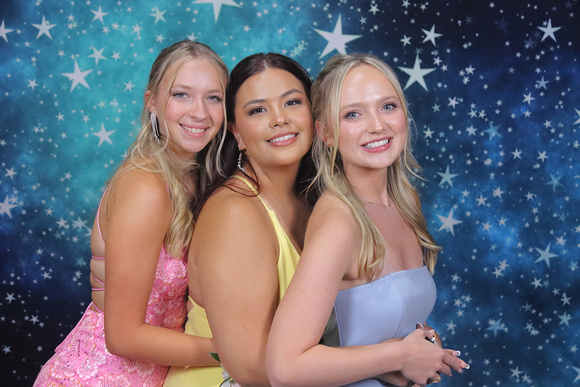 St. Pete High Prom 2024 Star Backdrop by Firefly Event Photography (60)