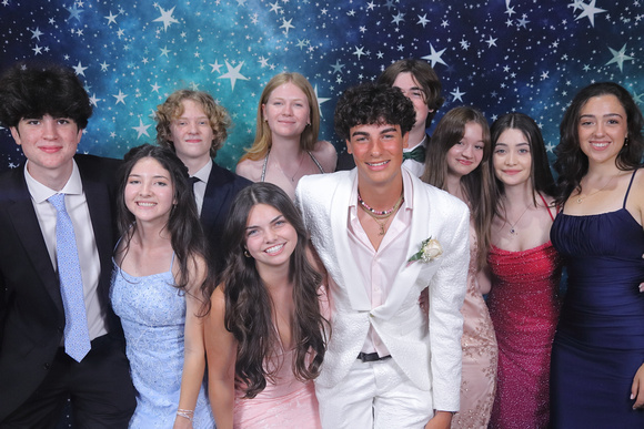 St. Pete High Prom 2024 Star Backdrop by Firefly Event Photography (89)
