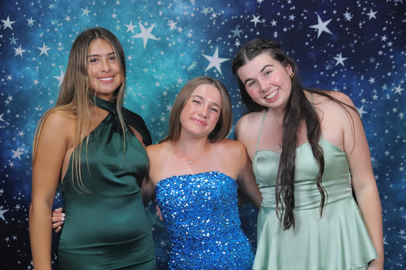 St. Pete High Prom 2024 Star Backdrop by Firefly Event Photography (95)