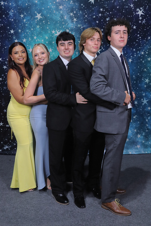 St. Pete High Prom 2024 Star Backdrop by Firefly Event Photography (99)