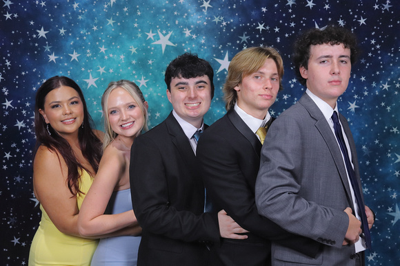 St. Pete High Prom 2024 Star Backdrop by Firefly Event Photography (98)