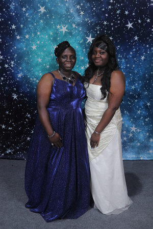 St. Pete High Prom 2024 Star Backdrop by Firefly Event Photography (109)
