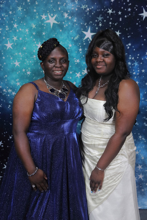St. Pete High Prom 2024 Star Backdrop by Firefly Event Photography (110)