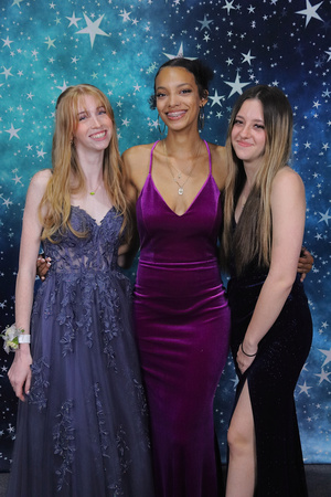 St. Pete High Prom 2024 Star Backdrop by Firefly Event Photography (137)