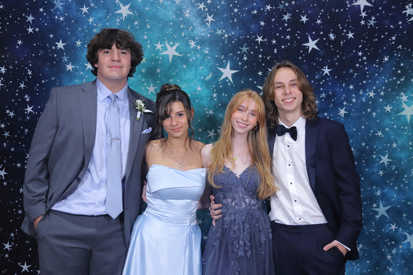 St. Pete High Prom 2024 Star Backdrop by Firefly Event Photography (144)