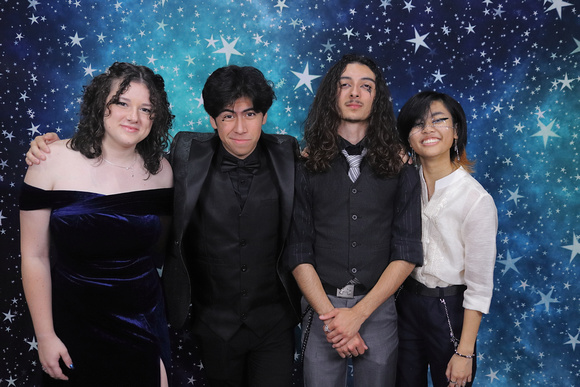 St. Pete High Prom 2024 Star Backdrop by Firefly Event Photography (151)