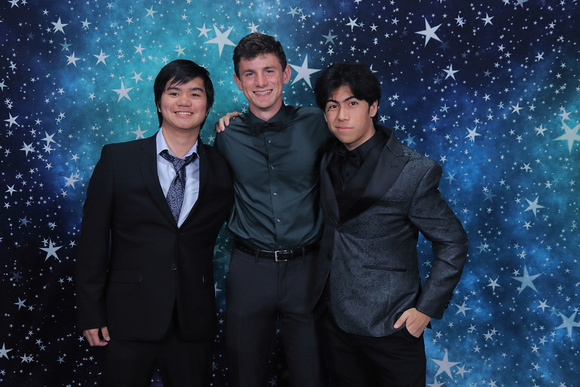 St. Pete High Prom 2024 Star Backdrop by Firefly Event Photography (183)
