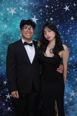 St. Pete High Prom 2024 Star Backdrop by Firefly Event Photography (190)