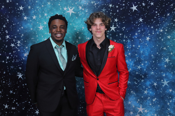 St. Pete High Prom 2024 Star Backdrop by Firefly Event Photography (206)