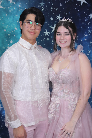St. Pete High Prom 2024 Star Backdrop by Firefly Event Photography (212)