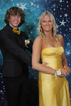 St. Pete High Prom 2024 Star Backdrop by Firefly Event Photography (214)