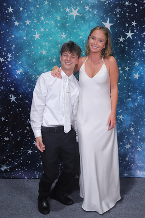 St. Pete High Prom 2024 Star Backdrop by Firefly Event Photography (215)