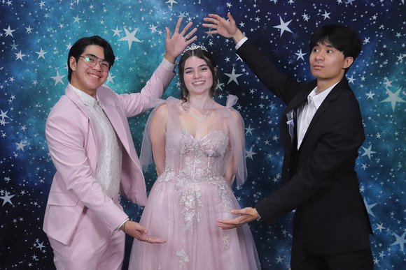 St. Pete High Prom 2024 Star Backdrop by Firefly Event Photography (222)