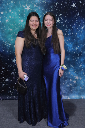 St. Pete High Prom 2024 Star Backdrop by Firefly Event Photography (232)