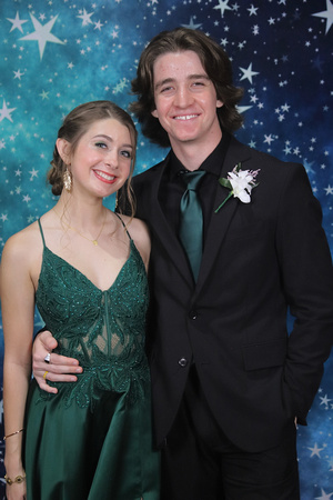 St. Pete High Prom 2024 Star Backdrop by Firefly Event Photography (240)
