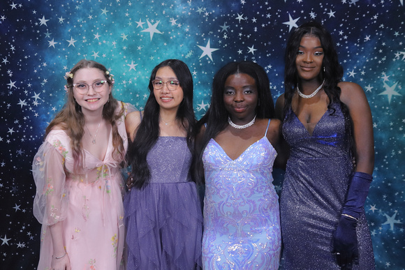 St. Pete High Prom 2024 Star Backdrop by Firefly Event Photography (244)