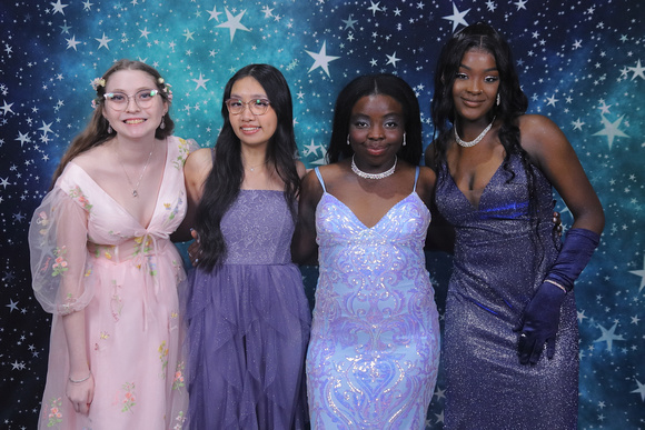 St. Pete High Prom 2024 Star Backdrop by Firefly Event Photography (246)