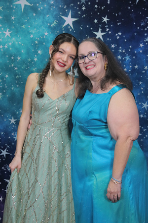St. Pete High Prom 2024 Star Backdrop by Firefly Event Photography (272)