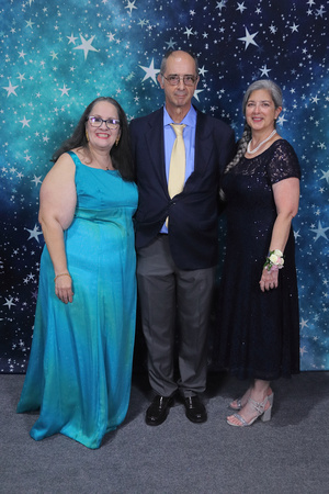 St. Pete High Prom 2024 Star Backdrop by Firefly Event Photography (278)
