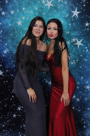 St. Pete High Prom 2024 Star Backdrop by Firefly Event Photography (324)