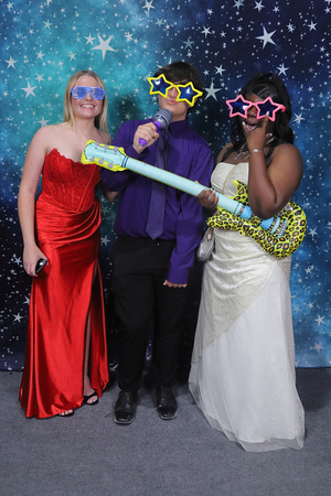 St. Pete High Prom 2024 Star Backdrop by Firefly Event Photography (325)