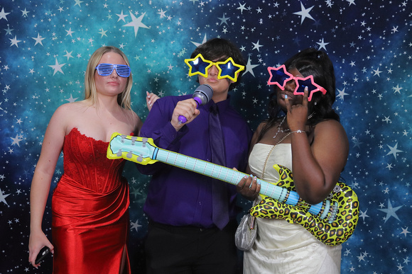 St. Pete High Prom 2024 Star Backdrop by Firefly Event Photography (326)
