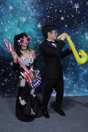 St. Pete High Prom 2024 Star Backdrop by Firefly Event Photography (334)