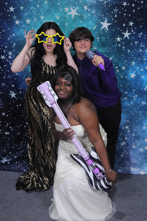St. Pete High Prom 2024 Star Backdrop by Firefly Event Photography (341)
