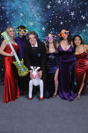 St. Pete High Prom 2024 Star Backdrop by Firefly Event Photography (340)