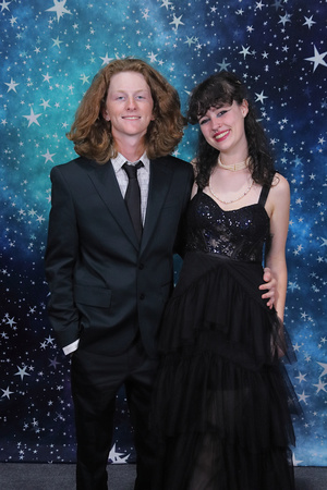 St. Pete High Prom 2024 Star Backdrop by Firefly Event Photography (347)
