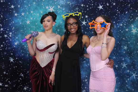 St. Pete High Prom 2024 Star Backdrop by Firefly Event Photography (351)