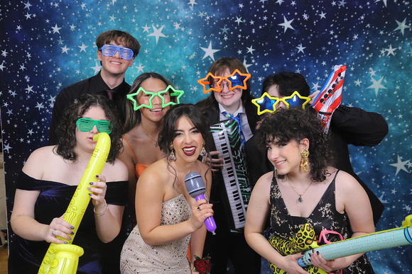 St. Pete High Prom 2024 Star Backdrop by Firefly Event Photography (356)