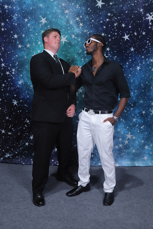 St. Pete High Prom 2024 Star Backdrop by Firefly Event Photography (365)