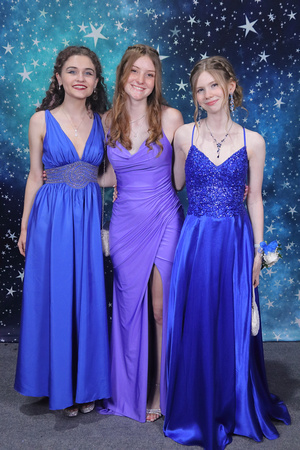 St. Pete High Prom 2024 Star Backdrop by Firefly Event Photography (372)