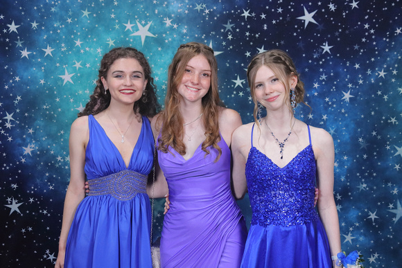St. Pete High Prom 2024 Star Backdrop by Firefly Event Photography (373)