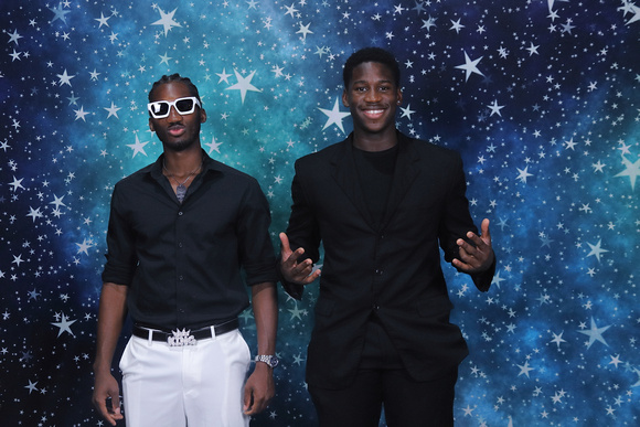 St. Pete High Prom 2024 Star Backdrop by Firefly Event Photography (387)