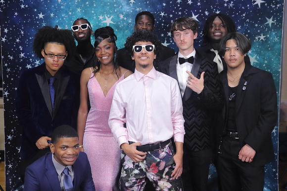 St. Pete High Prom 2024 Star Backdrop by Firefly Event Photography (388)